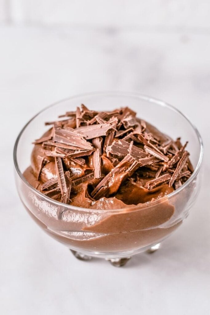 mousse-and-chocolate-in-glass-bowl