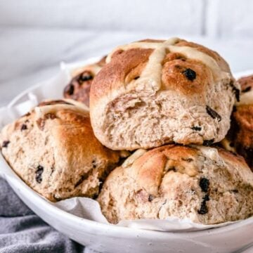 hot-cross-buns-layered-in-white-bowl