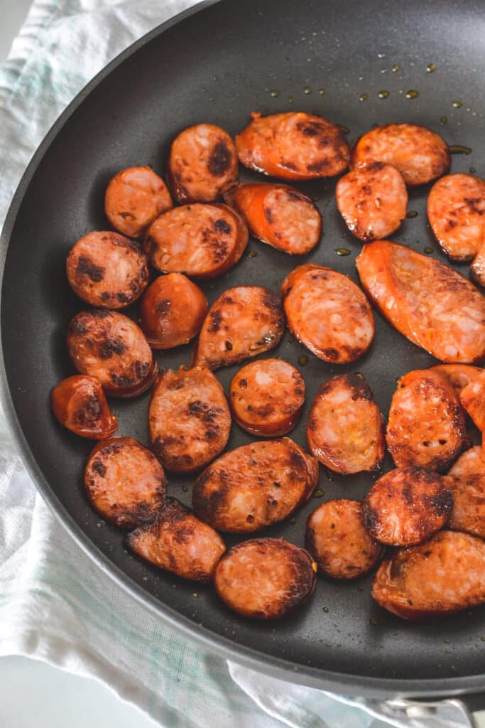 fried-chorizo-in-pan