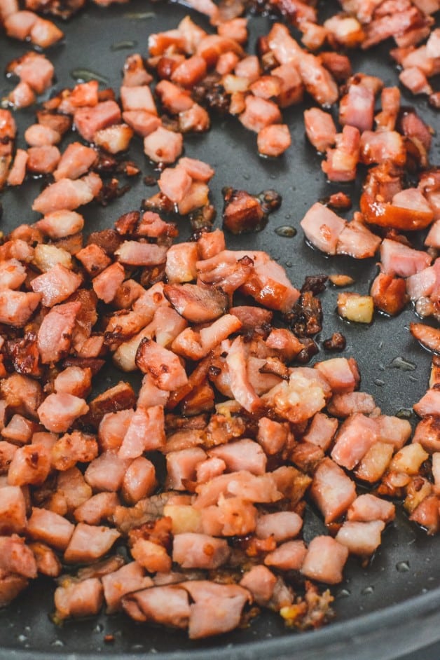 fried-bacon-in-pan-close-up
