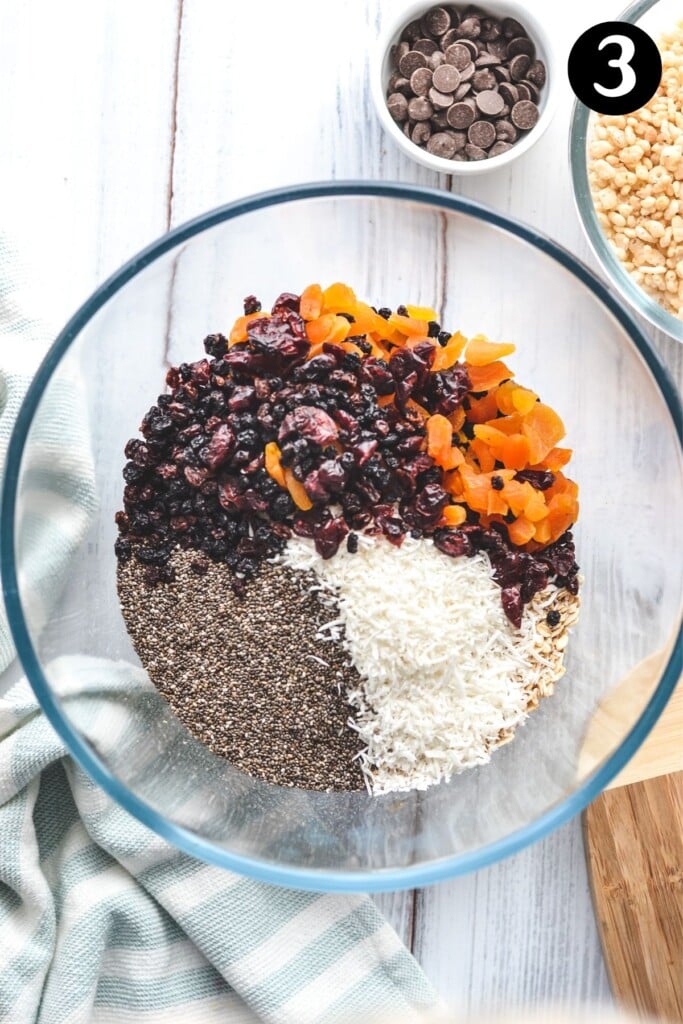 muesli bar ingredients in a glass bowl