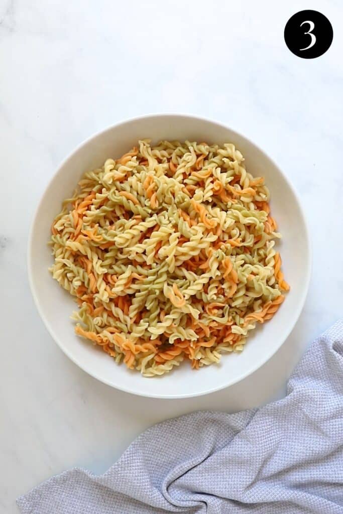 cooked pasta in a bowl.