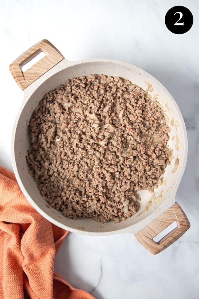 browned beef mince in a pan.